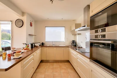 Apartment in Plonéour-Lanvern mit Pool