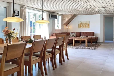 12 Personen Ferienhaus in Væggerløse