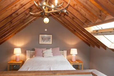 Sonniges Cottage am Waldrand in Awenne