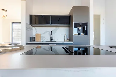 Villa familiare sull'acqua vicino a...