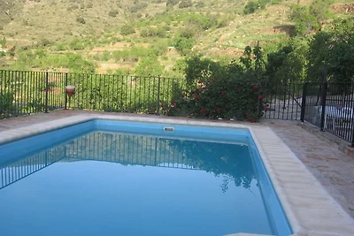 Schönes Ferienhaus mit Gemeinschaftspool