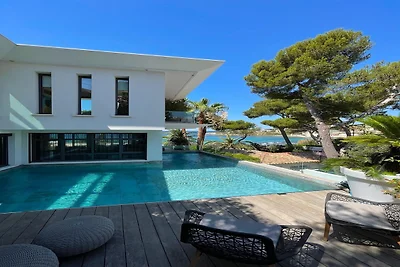 Luxury Seafront Villa with 2 Private Pools
