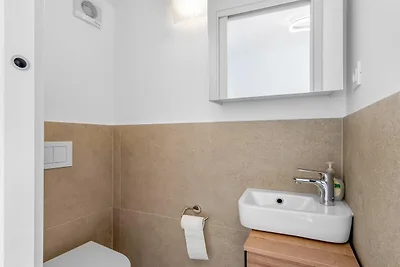 Ruhiges Ferienhaus in der Nähe von Baška