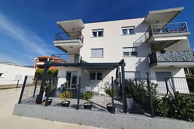 Two Bedroom Apartment with Terrace