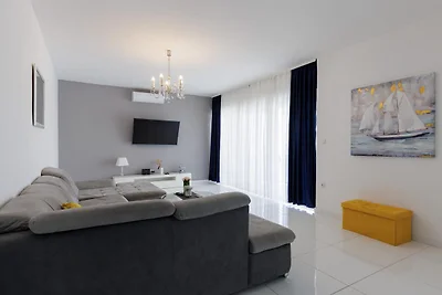 Villa in Galovac mit Pool bei Zadar