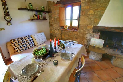 Suggestivo casale a Ortignano