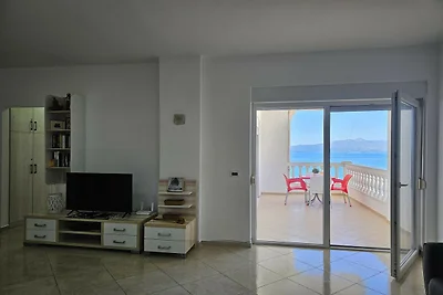 Apartament w Sarandzie z Widokiem na Morze