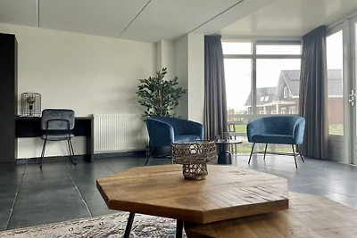 Villa in Medemblik met terras en wifi.