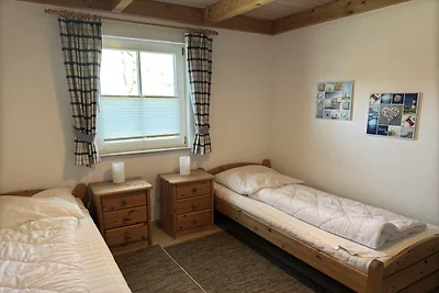 Ferienhaus mit Kaminofen in Burhave