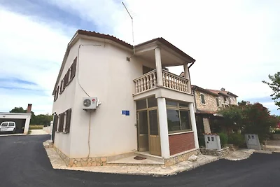 Vakantiehuis in Banjole vlakbij de zee