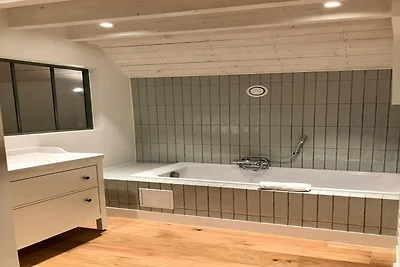 Huisje met 2 slaapkamers, park en hertenpark