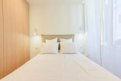 Lussuoso appartamento di 2 locali a 100 metri...