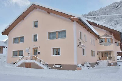 Appartamento per vacanze a Kappl con piscina