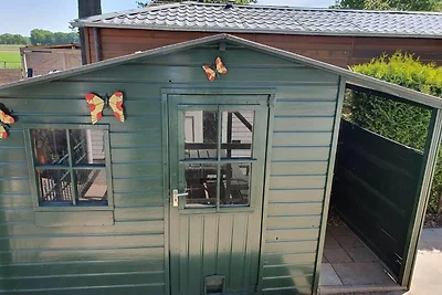 Spazioso chalet con giardino a Garderen