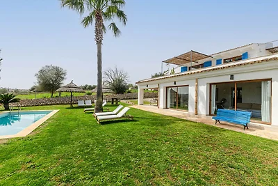 Villa mit Salzwasserpool