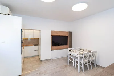 Apartment Nikolica - Two Bedroom Apartment wi...