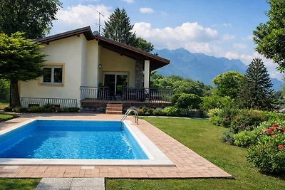 Freistehende Villa in Brezzo di Bedero