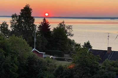 Tranquillo cottage vicino al lago Hjalmaren