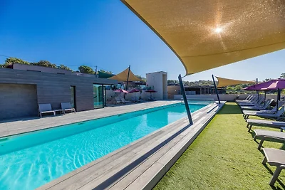 Apartamento Lecci con piscina al aire libre