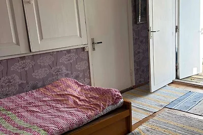7 Persone case ad Stånga