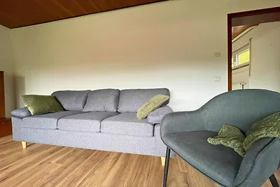 Ferienhaus in Birresborn mit Balkon