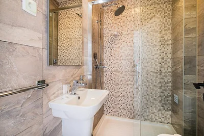 Villa a Galé vicino alla spiaggia Galé