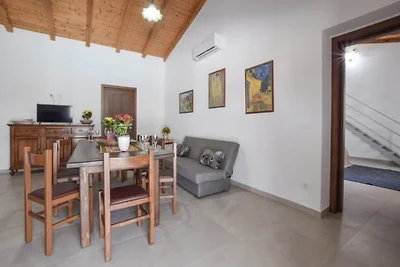 Elegante Villa mit Pool am Fuße des Ätna