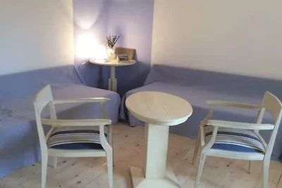 Two Bedroom Apartment with Terrace and Garden