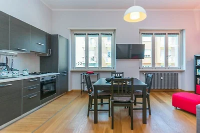 Wohnung in Torino mit Balkon und Parken