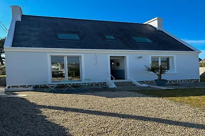 Gerenoveerd familiehuis nabij Brittany Shore