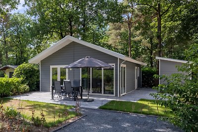 Fijn chalet met bosrijke ligging op de Veluwe