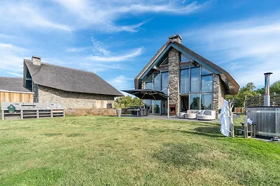 Attraktive und moderne Ferienvilla für 6...