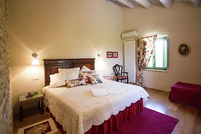 Bellissima villa a Barchi con piscina privata