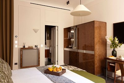 Hôtel Palais Bourbon - Chambre 12- 2P -...