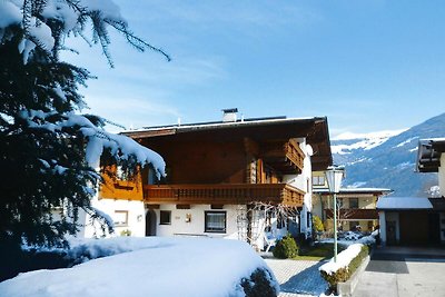 Wohnung in Fügen mit einem Balkon