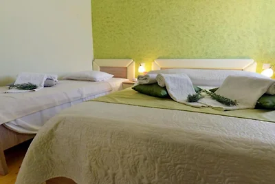 Authentic Istrian Rooms for Unforgettable Sta...