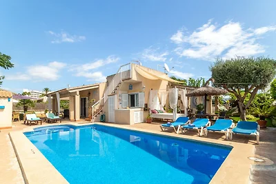 Strandvilla auf Mallorca mit privatem Pool