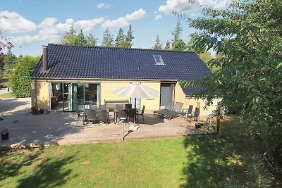 10 Personen Ferienhaus in Væggerløse-By Traum