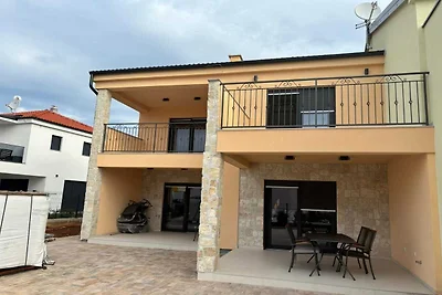 Holiday House 1