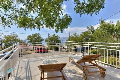 Appartement in Senj Lika- Karlovac met terras