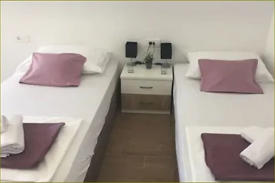Apartments Dub - Studio Apartment with Shared...