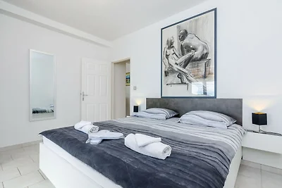 Apartment Franceska -Two-Bedroom Apartment wi...