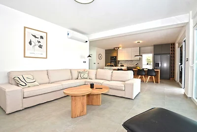 Refined and Inviting Villa in Kanfanar - Four...