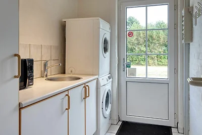 12 Personen Ferienhaus in Væggerløse-By Traum
