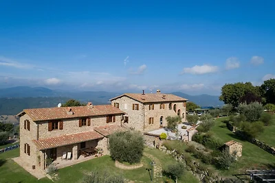 Villa in Umbrië met Zoutwaterzwembad