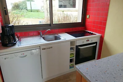 Helles Ferienhaus in ruhiger Lage, nahe Küste...