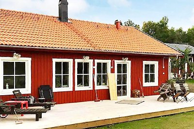 4 Sterne Ferienhaus in ADELSÖ