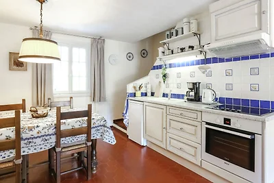 Moderna casa vacanze con piscina