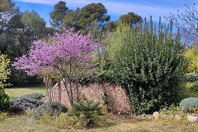 Ferienhaus auf privatem Grundstück mit Park