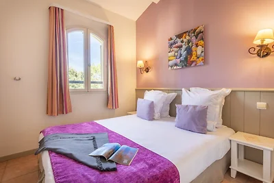 Soggiorno con 2 camere da letto e piscina